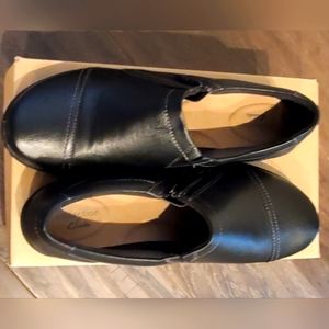 CLARKS collection women's black shoes size 9m